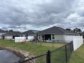 9835 Olivia St in Jacksonville, FL - Foto de edificio - Building Photo