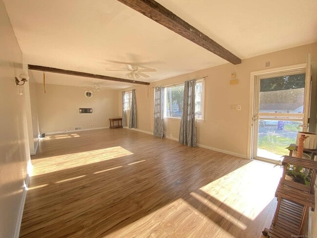 19 Dartmouth Ln in Danbury, CT - Building Photo - Building Photo