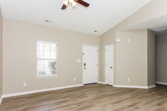 107 Peterborough Dr in Mooresville, NC - Building Photo - Building Photo