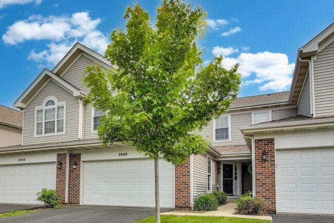 2044 Peach Tree Ln in Algonquin, IL - Building Photo - Building Photo