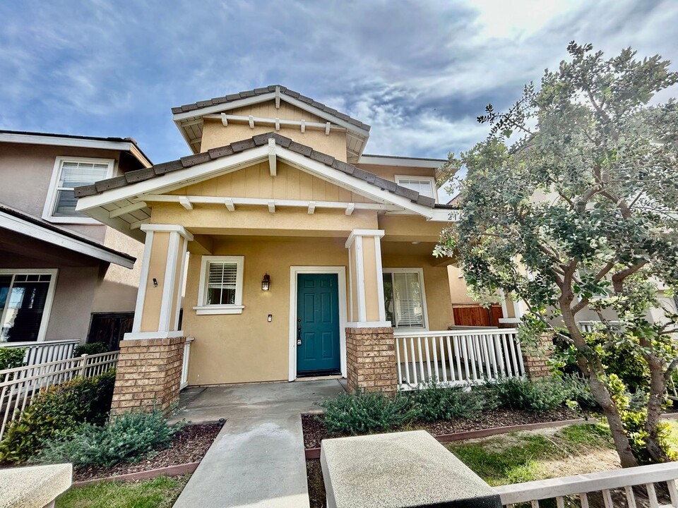 2146 Atlantic Ave in Long Beach, CA - Building Photo