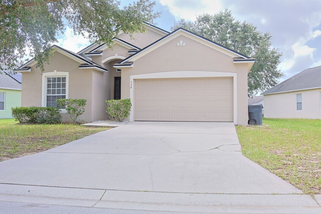558 Knollwood Dr in Davenport, FL - Building Photo