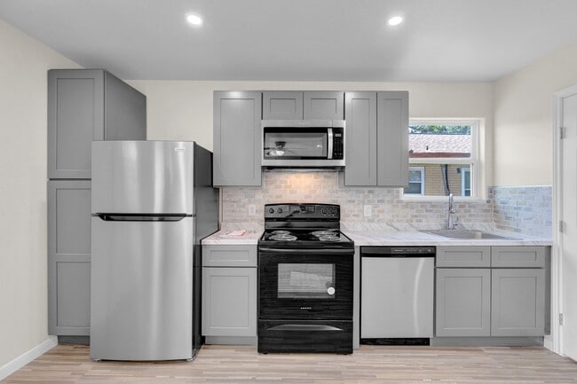 10302 Sierra Dr in Houston, TX - Building Photo - Building Photo