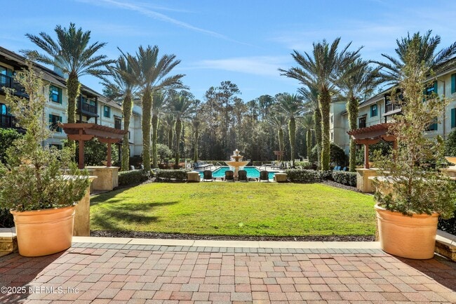 property at 965 Registry Blvd