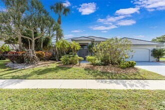 11115 Boca Woods Ln in Boca Raton, FL - Building Photo - Building Photo