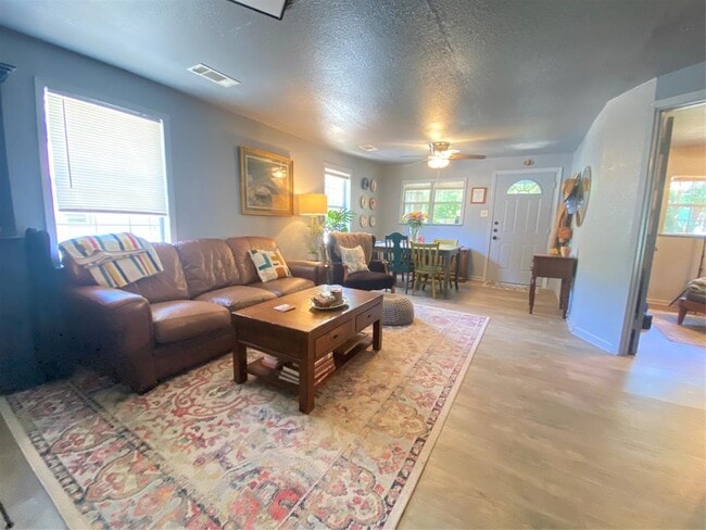 2309 E 11th St in Austin, TX - Building Photo - Building Photo