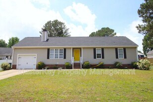 305 Noonday Ct in Holly Springs, NC - Building Photo