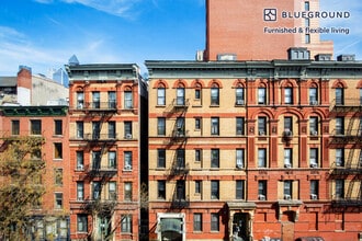 300 W 21st St in New York, NY - Building Photo - Building Photo