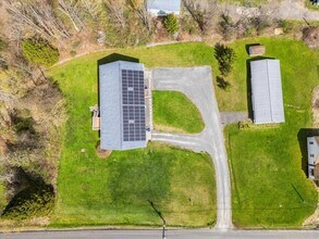 1205 Tracy Creek Rd in Vestal, NY - Building Photo - Building Photo