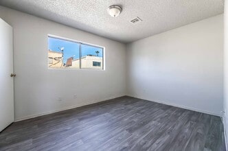 419 N 15th St in Las Vegas, NV - Building Photo - Building Photo