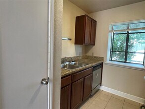 12306 Abney Dr in Austin, TX - Building Photo - Building Photo