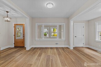 307 Wayne St in Highland Park, NJ - Building Photo - Building Photo
