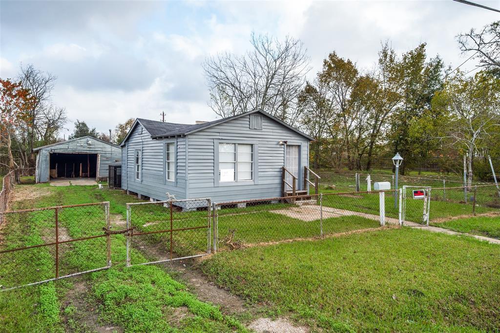 4611 White Rock St in Houston, TX - Building Photo