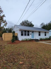 2342 Monroe St in Wilmington, NC - Building Photo - Building Photo