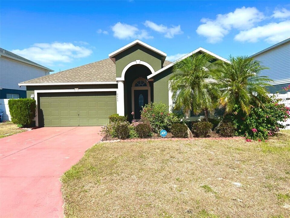5545 Bess Ln in Winter Haven, FL - Building Photo