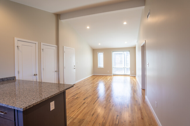 Park Lane Apartments in Charlottesville, VA - Building Photo - Interior Photo