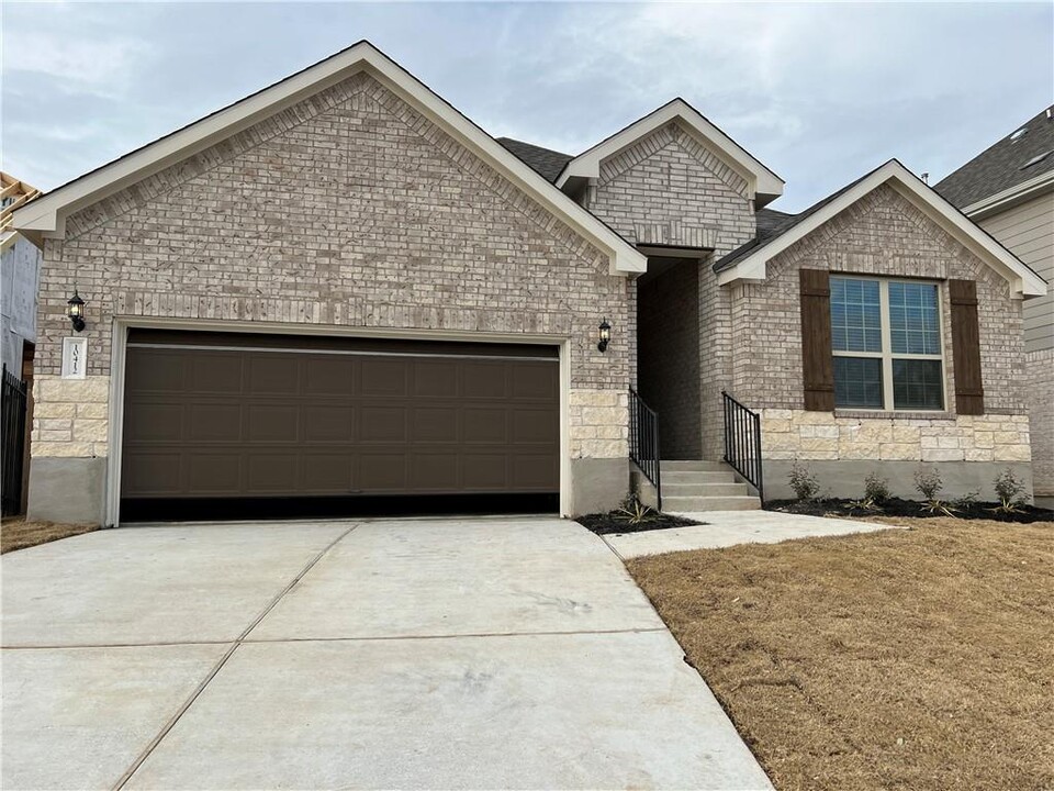 10412 Spanish Jennet Wy in Manor, TX - Building Photo