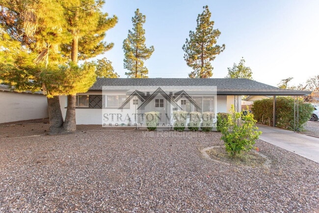 property at 111 E Manhatton Dr