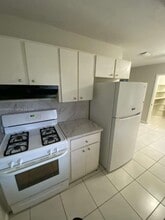 9815 Pan American Dr in Cutler Bay, FL - Building Photo - Building Photo