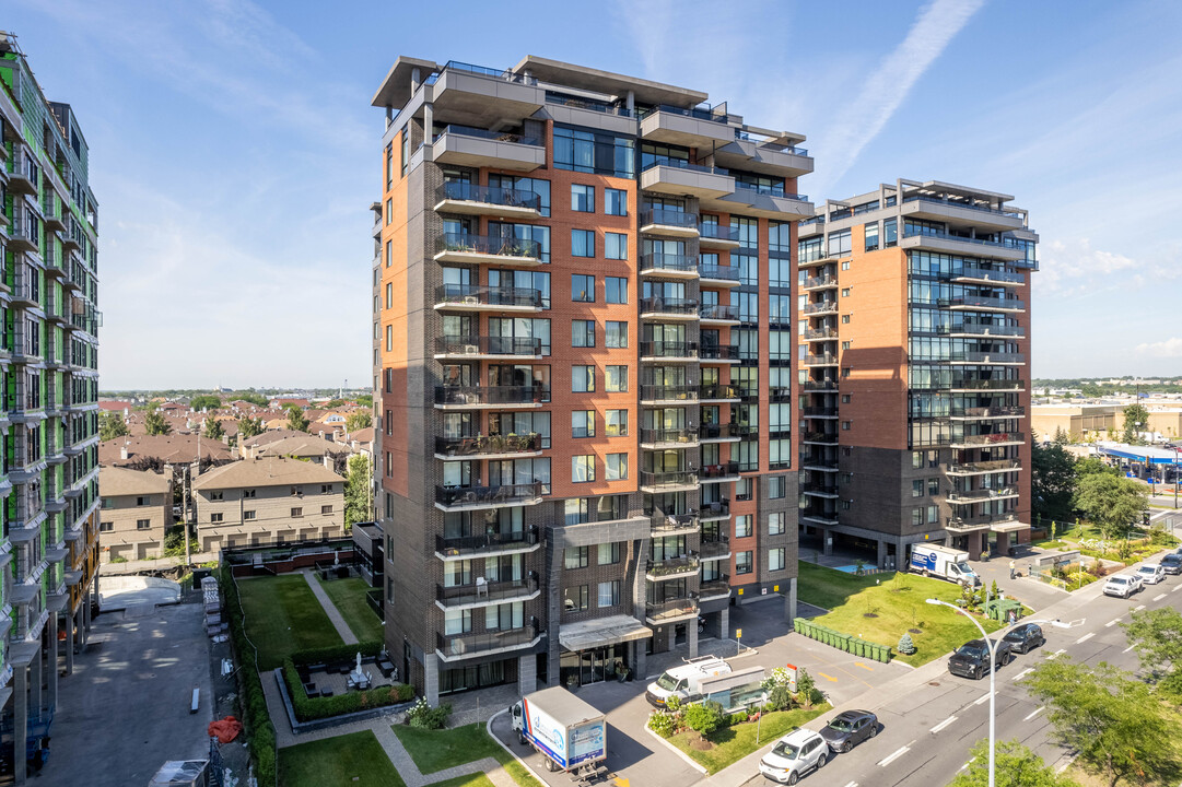 Lasalle in Montréal, QC - Building Photo