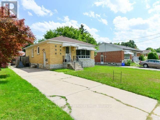 25 Windsor Rd in Halton Hills, ON - Building Photo - Building Photo