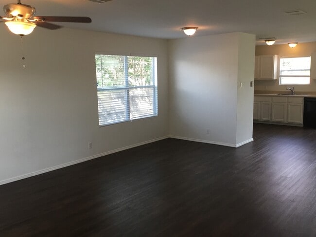 3500 Banda Ln in Austin, TX - Foto de edificio - Building Photo