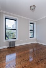 326 E 100th St in New York, NY - Building Photo - Building Photo