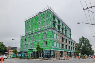 602B Curé-Labelle Boul in Laval, QC - Building Photo