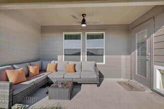 4210 Showboat Ln in Forney, TX - Foto de edificio - Building Photo