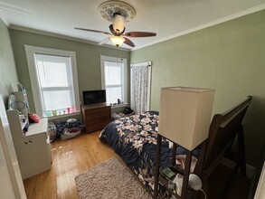 176 Elm St, Unit 2 in North Cambridge, MA - Building Photo - Building Photo