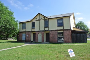 4503 Hunt Cir Apartments