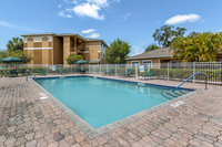 Willow Creek Apartments in North Port, FL - Foto de edificio - Building Photo