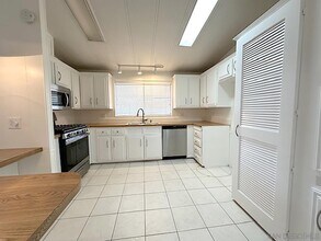 5330 Don Miguel Dr in Carlsbad, CA - Building Photo - Building Photo