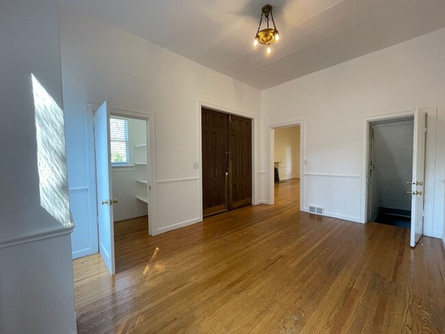 2078 NW Everett St in Portland, OR - Building Photo - Building Photo