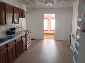 9 Keyes St in Fairfield, ME - Building Photo - Building Photo