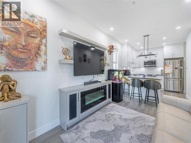 5069 Earles St in Vancouver, BC - Building Photo - Building Photo