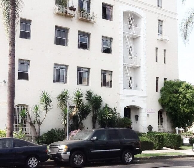 901 S Kingsley Dr, Unit 307