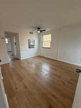 17927 Lakeshore Boulevard in Cleveland, OH - Building Photo - Building Photo