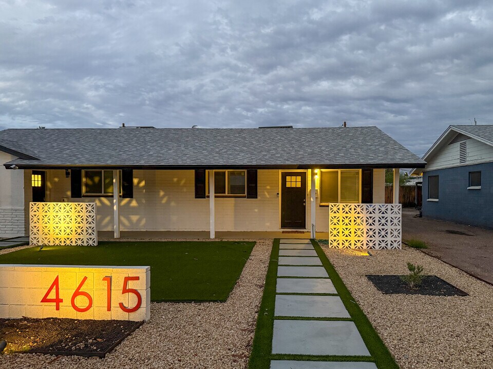 4615 N 14th St, Unit B in Phoenix, AZ - Building Photo