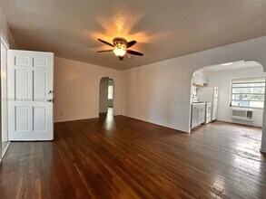 1928 Wilson St in Hollywood, FL - Building Photo - Building Photo