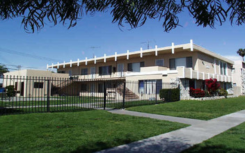 1833 W Sumac Ln in Anaheim, CA - Building Photo - Building Photo