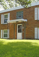 2236 Pinehurst Ave in St. Paul, MN - Building Photo - Building Photo