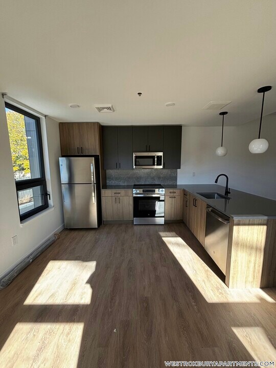 199 Gardner St in Boston, MA - Foto de edificio