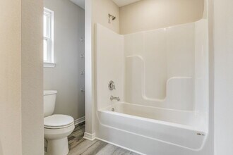 2884 N 24th Ave in Milton, FL - Building Photo - Building Photo