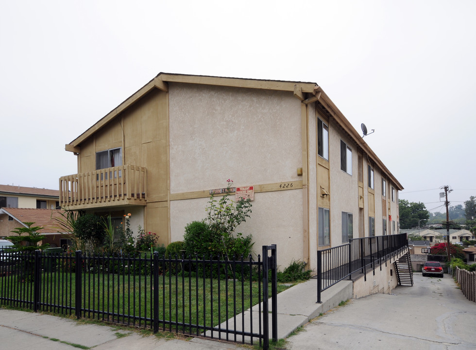 4226 Stillwell Ave in Los Angeles, CA - Building Photo