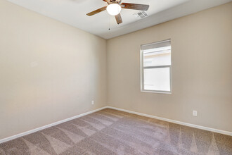 14829 W Pershing St in Surprise, AZ - Building Photo - Building Photo