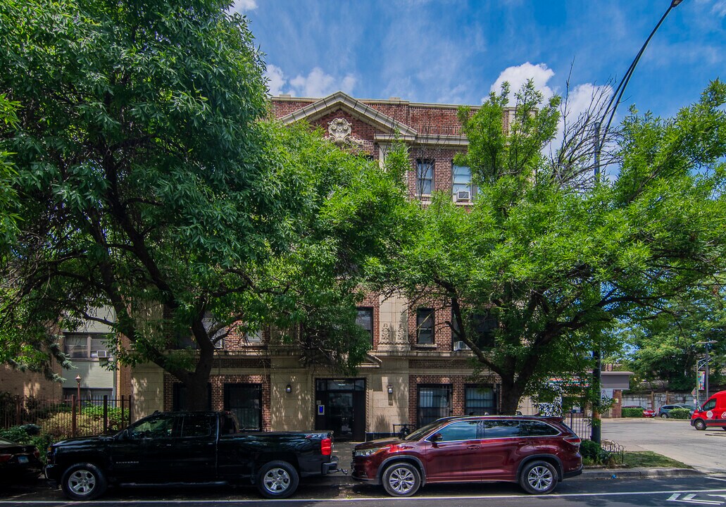 1414 W Pratt Blvd in Chicago, IL - Building Photo