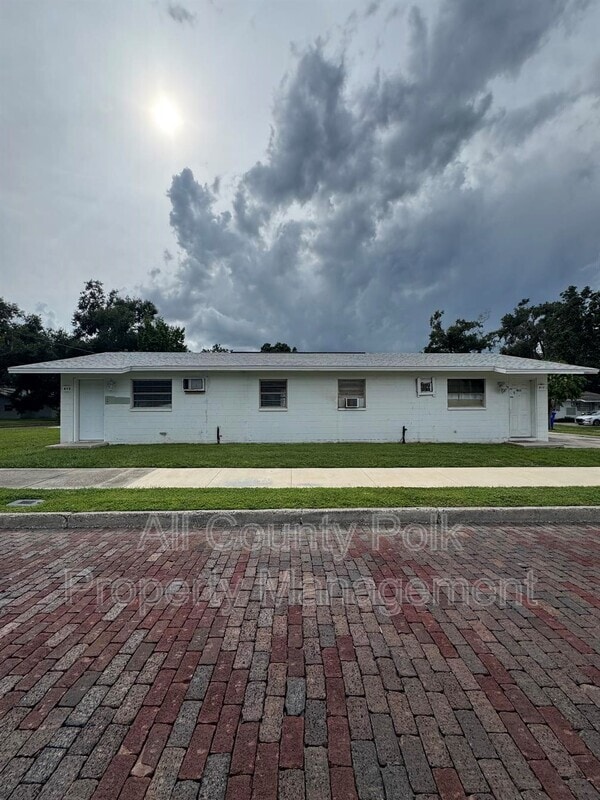 property at 413 S Cornelia Ave