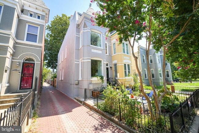 707 12th St NE in Washington, DC - Building Photo - Building Photo