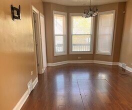 10922 S Wentworth Ave in Chicago, IL - Building Photo - Building Photo
